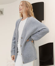 Damski kardigan oversize zapinany na guziki – luźny, stylowy i wygodny 5