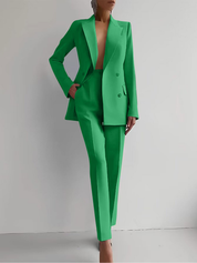 Elegancki damski garnitur - nowoczesny styl na każdą okazję 1