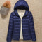 Emilia | Damen Winterjacke Ultraleichte Steppjacke mit Kapuze 1