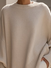 Oversize'owy sweter z asymetrycznym dołem dla kobiet 1