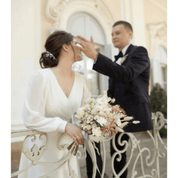 Sukienka Midi Elegancka z Kopertowym Dekoltem i Długimi Rękawami na Wesele 2