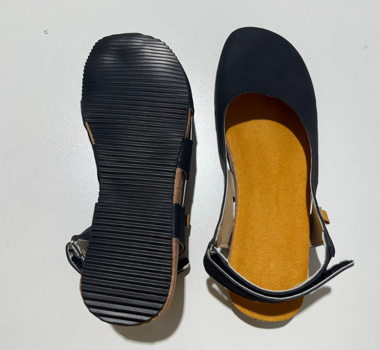 Wiosenne damskie buty na płaskiej podeszwie z odkrytymi palcami - eleganckie i wygodne 1